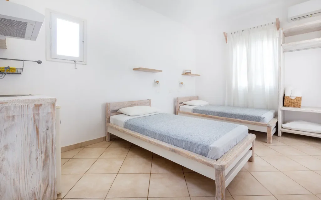 studio with balcony (6)