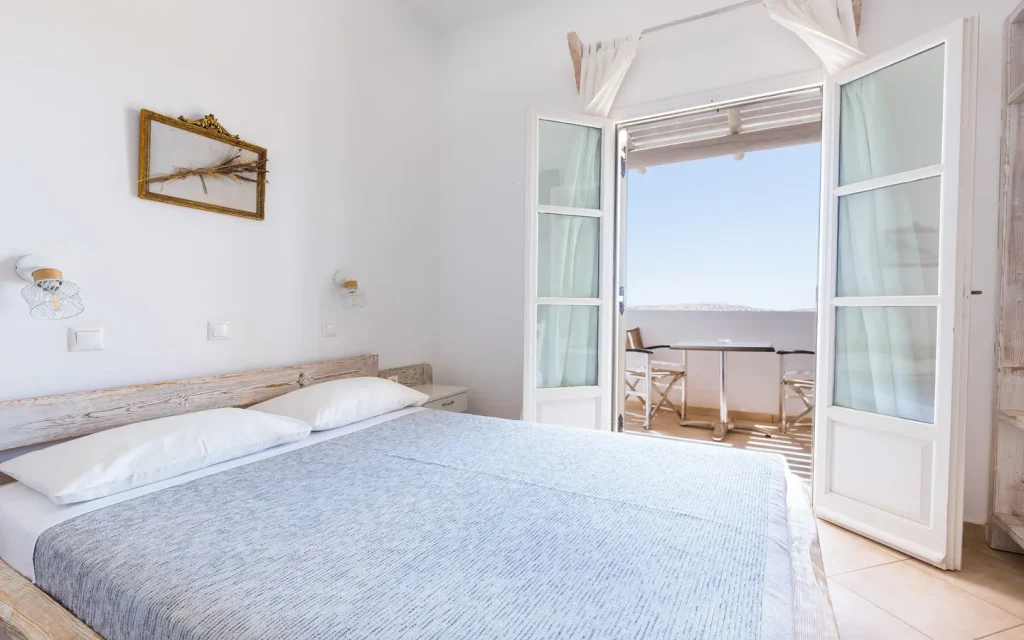 studio with sea view (3)