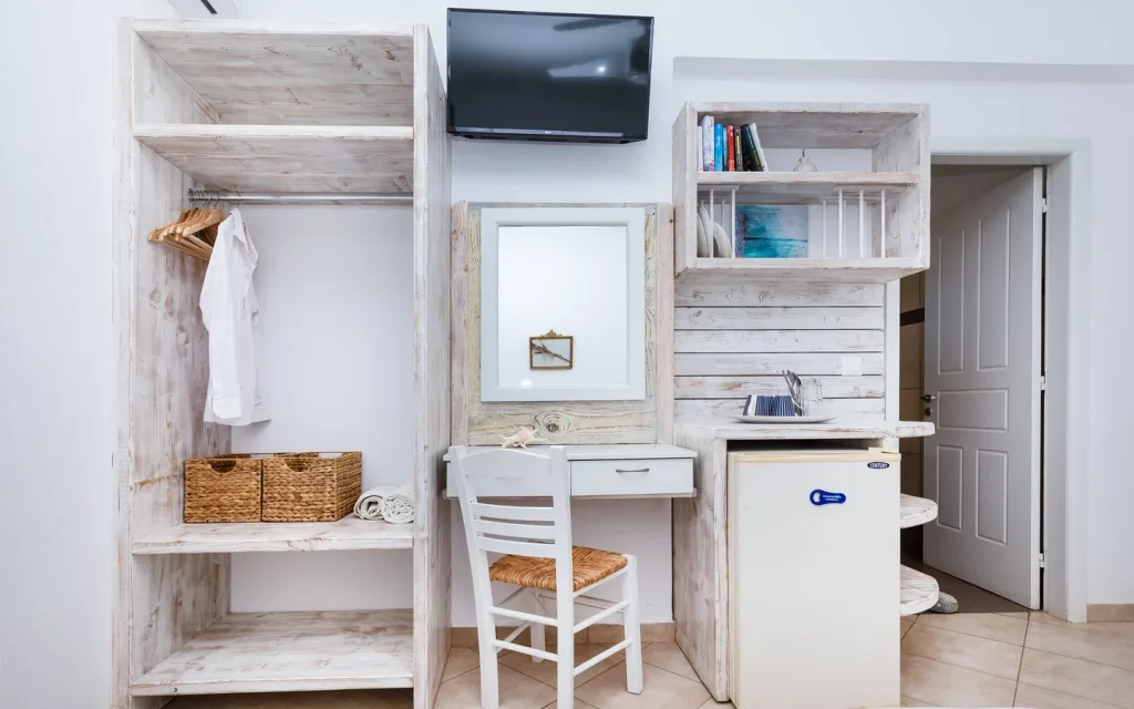 studio with sea view (4)