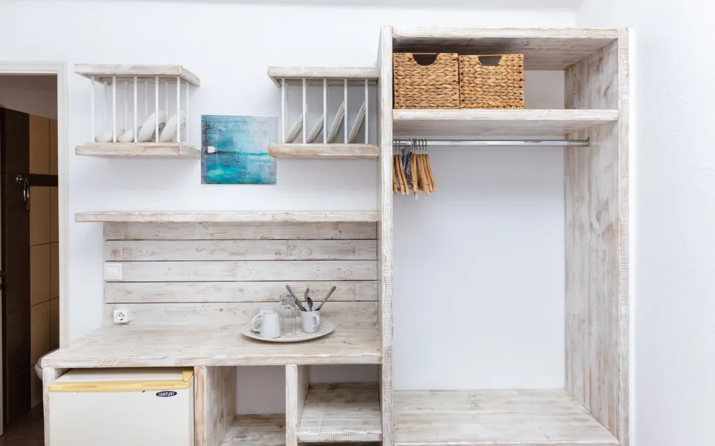 Double Room with Patio (4)